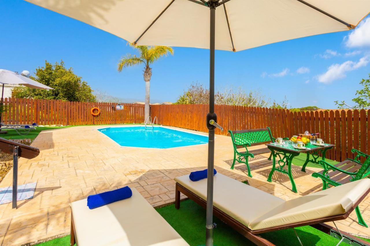 הוילה נאו חוריו Yiangos House מראה חיצוני תמונה