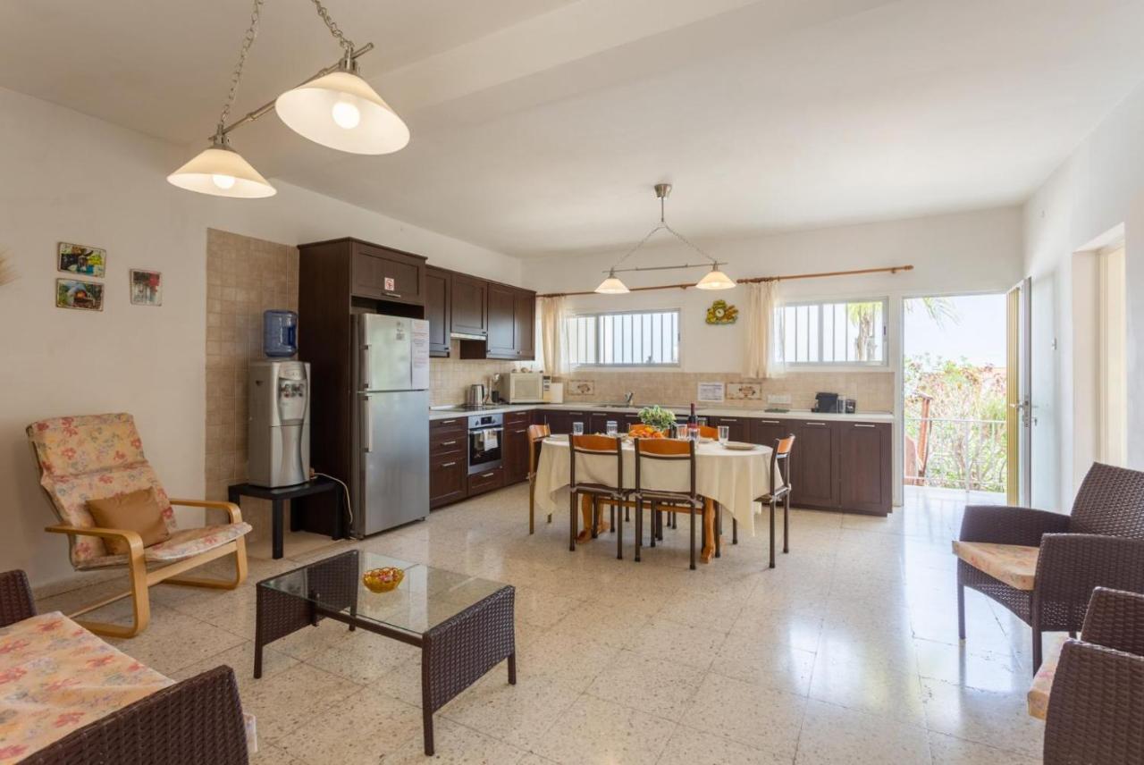 הוילה נאו חוריו Yiangos House מראה חיצוני תמונה